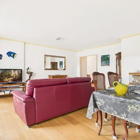 200m De La De La Baule, 4 Adultes 1 Enfant Apartment