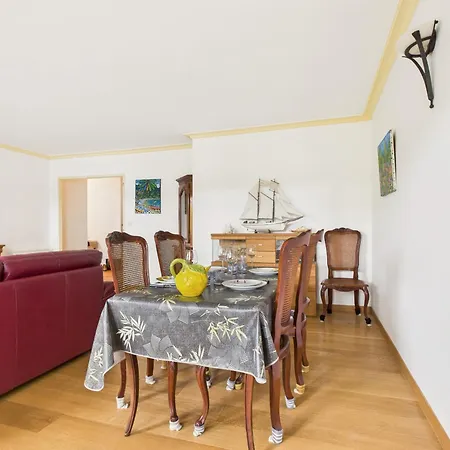 200m De La De La Baule, 4 Adultes 1 Enfant Apartment