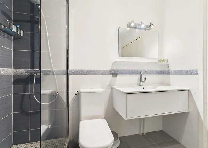 Appartement 200m De La De La Baule, 4 Adultes 1 Enfant *